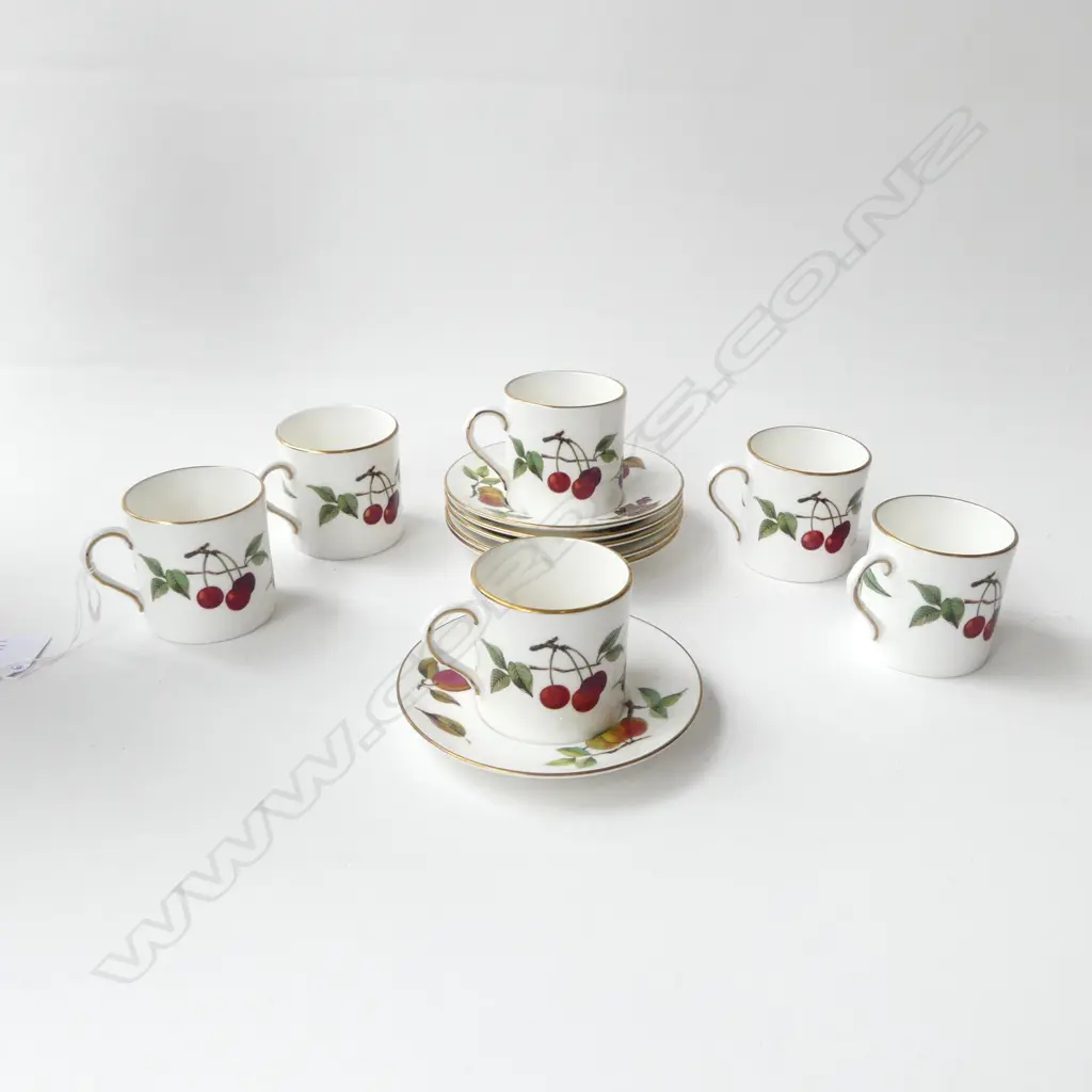 6 ROYAL WORCESTER 'ARDEN' COFFEE CUPS & SAUCERS Image 1++