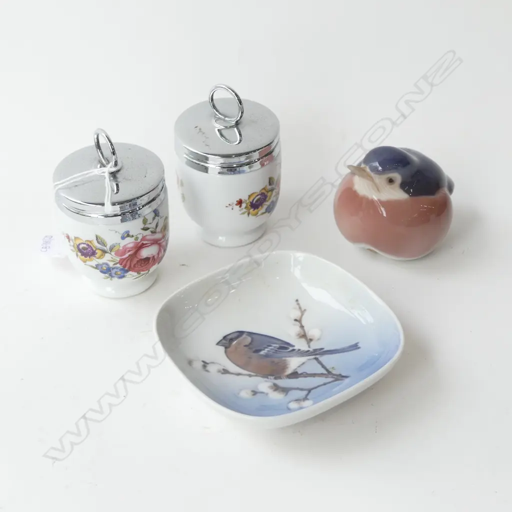 R. COPENHAGEN PIN DISH & BIRD + 2 R. WORCESTER EGG CODDLERS Image 1++