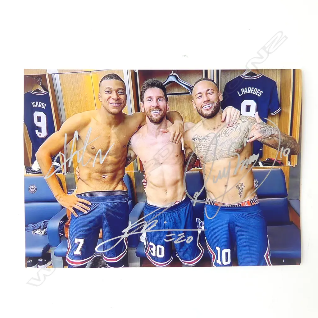 SIGNED PHOTO FOOTBALLERS; KYLIAM MBAPPE LIONEL MESSI & NEYMAR DA SILVA SANTOS Image 1++