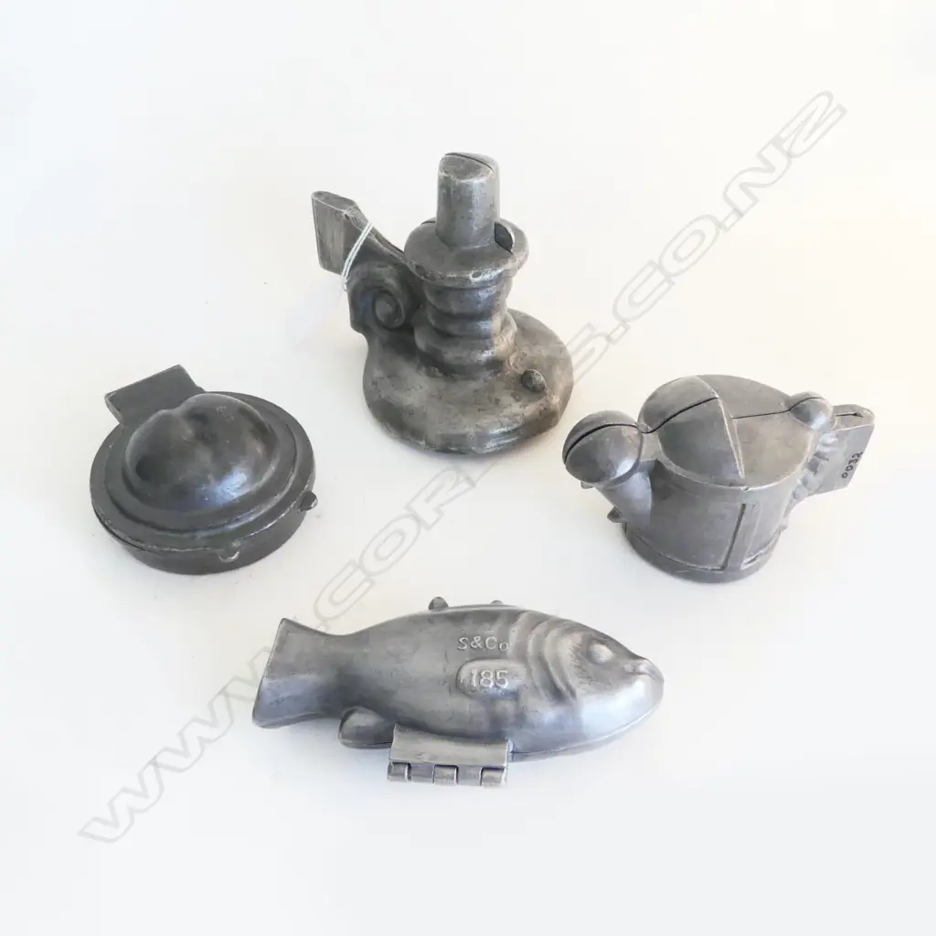 4 VINTAGE PEWTER ICE CREAM MOULDS; CANDLESTICK, WATERING CAN, PEACH TART & FISH Image 1++