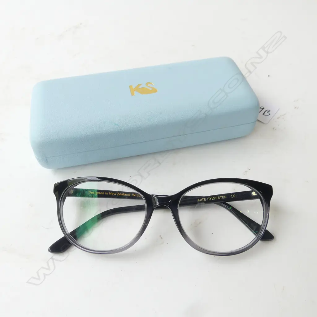 KATE SYLVESTER GLASS FRAMES IN CASE Image 1++
