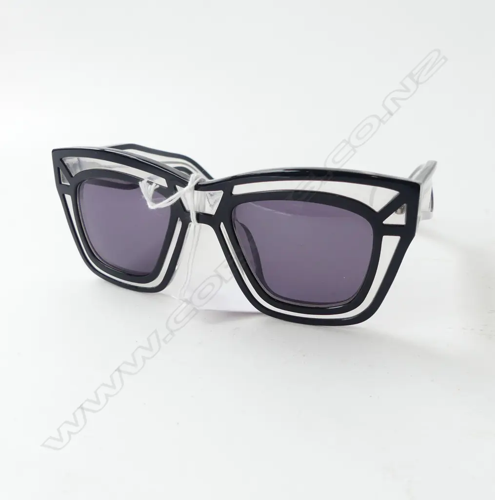 PR KSUBI 'SKELETON' SUNGLASSES + CASE Image 1++