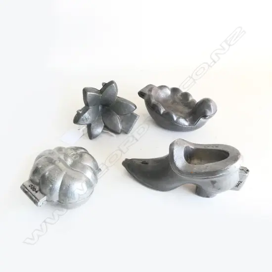 4 VINTAGE PEWTER ICE CREAM MOULDS; SEA SHELL, SLIPPER, LILY & TOMATO