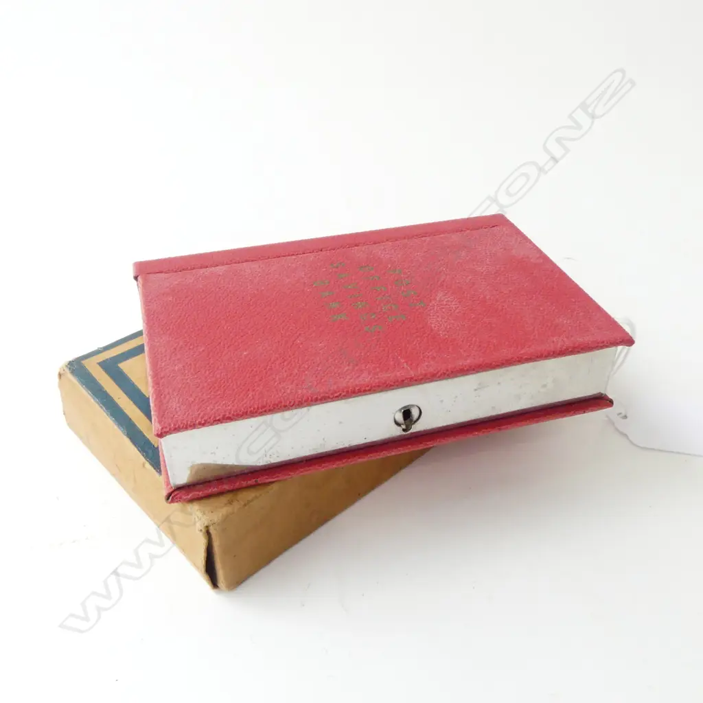 VINTAGE RED POST OFFICE SAVINGS BANK IN ORIGINAL BOX, L.120MM Image 1++