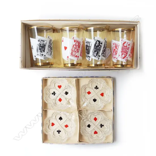 4 RETRO TUMBLERS + 4 CLOVER DISHES, CARDS THEME