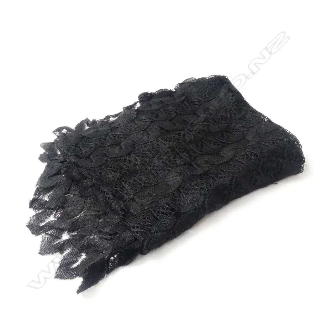 ANTIQUE BLACK LACE SCARF OR SHAWL IN EXCELLENT CONDITION, L.1900 W.440MM Image 1++