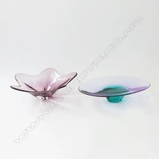 2 PCS MID-CENTURY GLASS; PURPLE BOWL DIA.300 x 100mm, OVAL PURPLE/BLUE DISH L.350 x 800mm