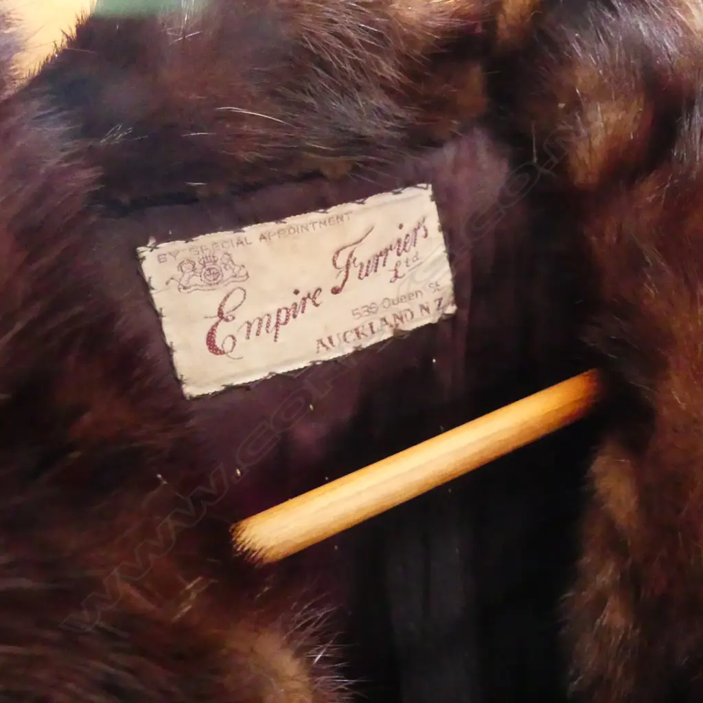 VINTAGE MINK JACKET - DEEP CHOCOLATE BROWN - ROUND COLLAR Image 1++