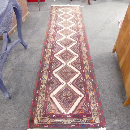 HAND KNOTTED WOOL PILE RUNNER 2900x730mm