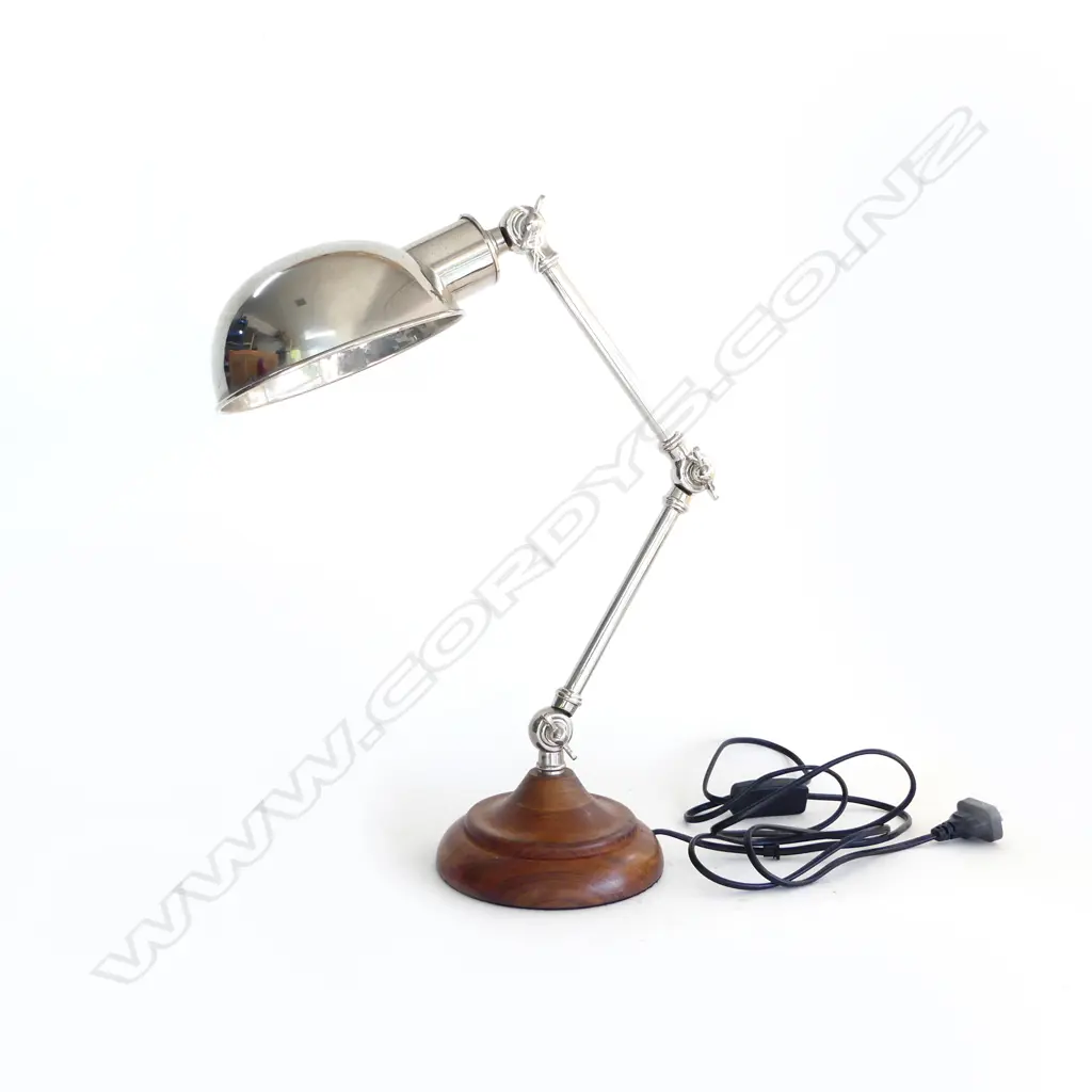 ADJUSTABLE DESK LAMP Image 1++