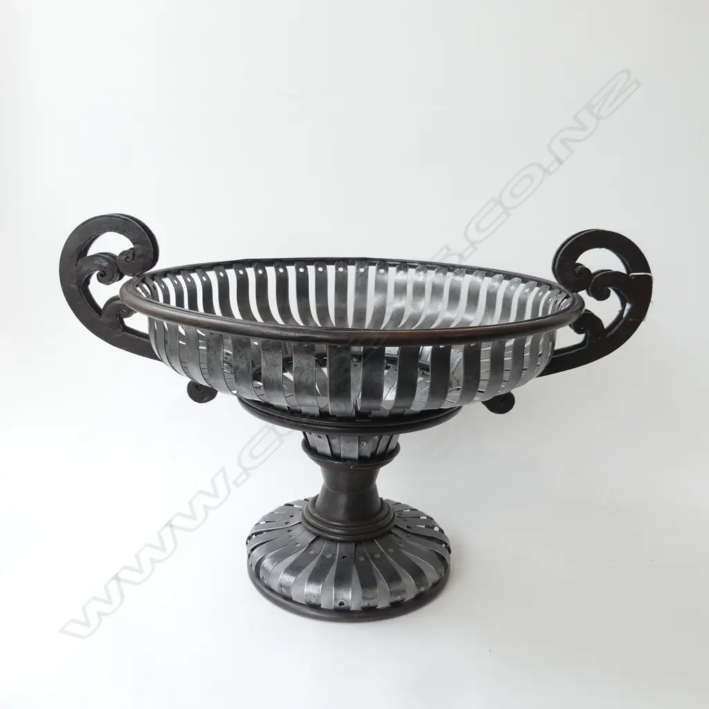 LG METAL URN H.450mm, 510mm dia Image 1++