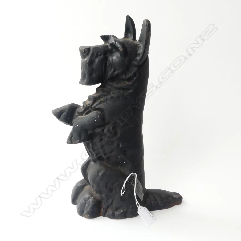 LARGE VINTAGE CAST IRON SCOTTISH TERRIER DOG DOORSTOP, H.340MM Image 1++
