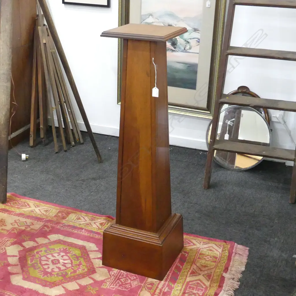 WOODEN PLINTH H.1000mm Image 1++