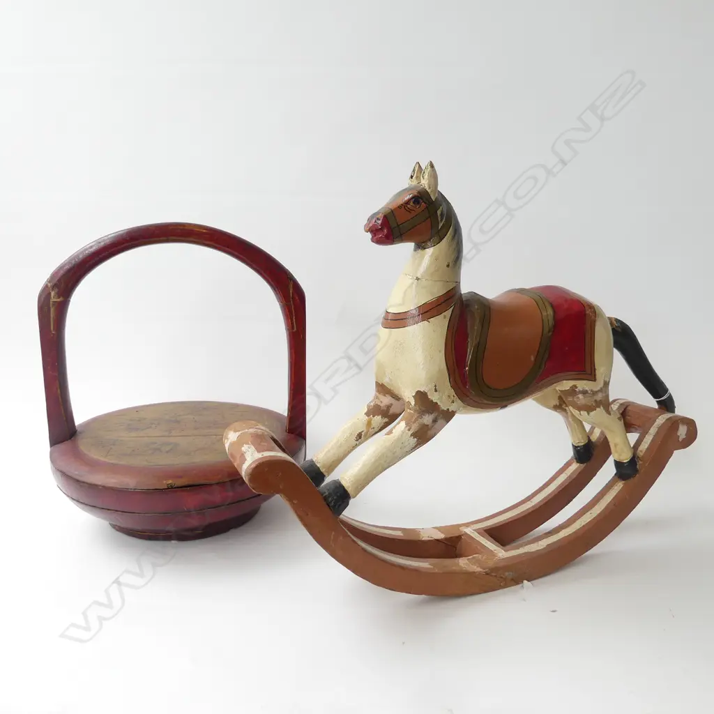 WOODEN ROCKING HORSE H.420mm & LIDDED CHINESE BASKET Image 1++