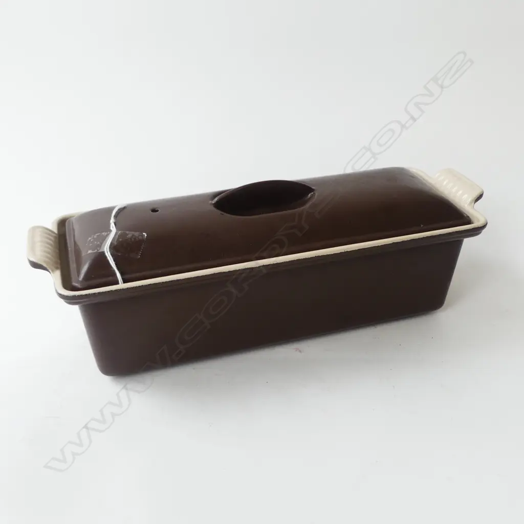LE CREUSET LIDDED BROWN ENAMEL RECTANGULAR CASSEROLE W.310mm Image 1++