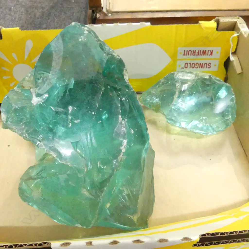 TWO LG PIECES GLASS Image 1++