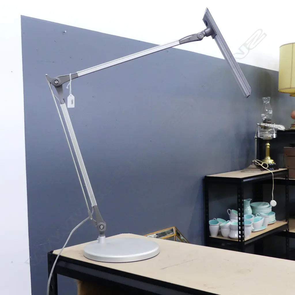 USA 'FAIRWAY' ANGLE POISE SIDE LAMP SILVER TONE Image 1++