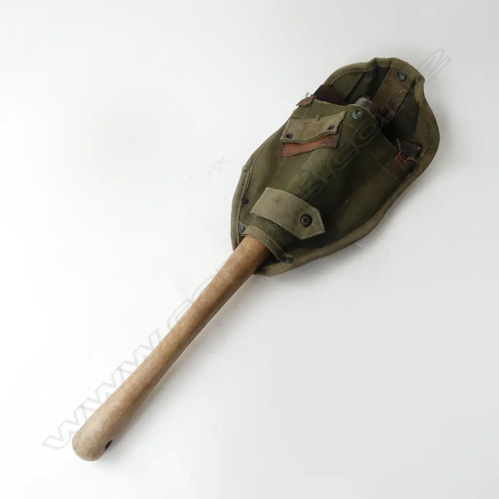 U.S. COLLAPSIBLE SPADE FROM KOREAN WAR ERA L.530mm Image 1++