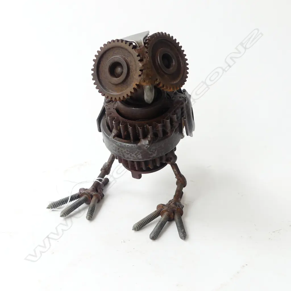OWL SCULPTURE H.165mm Image 1++