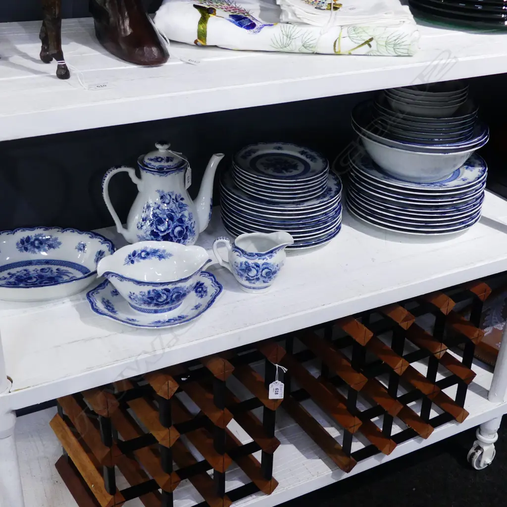 BLUE ROSE FINE CHINA JAPAN PART DINNER SET INCL. 10 DINNER PLATES (CHIPS) 265mm dia Image 1++