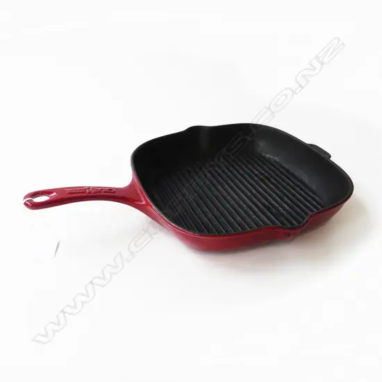 RED ENAMEL CHASSEUR FRYING PAN - MADE IN FRANCE