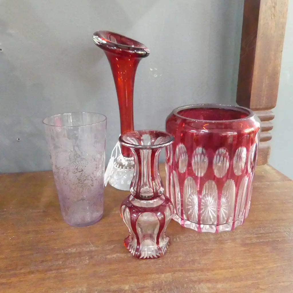 4 PCES GLASS; 3 RED H.185mm + ETCHED DRINKING GLASS 1898 Image 1++