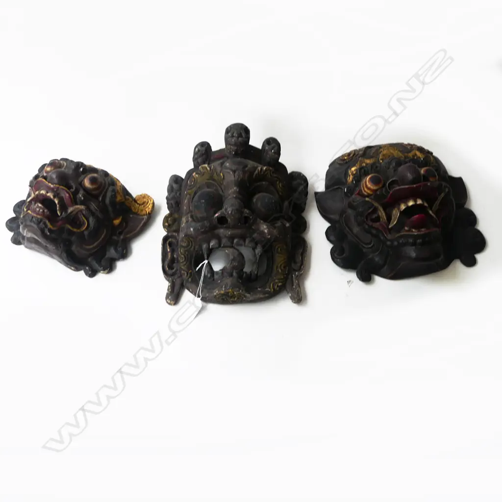 3 INDONESIAN CARVED WOODEN MASKS H.330mm Image 1++