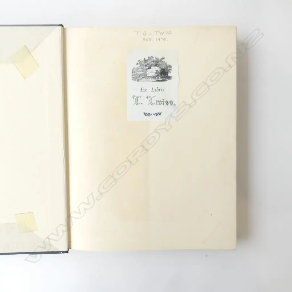 THE POWDER FLASK BOOK BY RAY RILING Image 1++