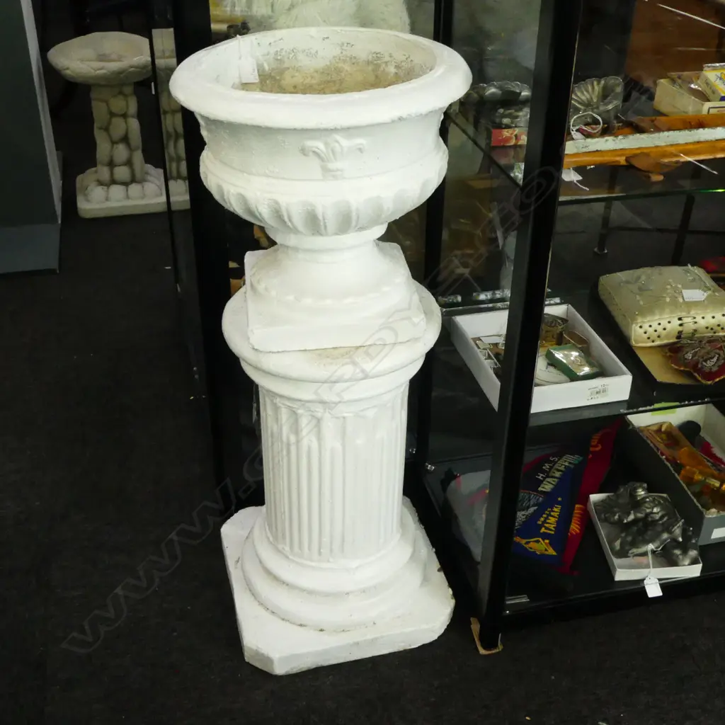 WHITE PAINTED CONCRETE GARDEN URN w. PEDESTAL H.900mm Image 1++