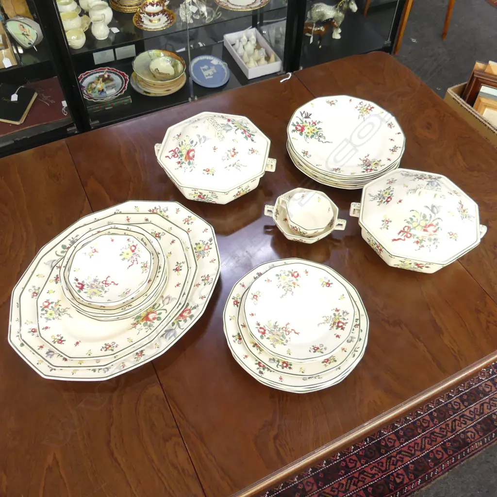 ROYAL DOULTON 'OLD LEEDS SPRAY' PART DINNER SET Image 1++