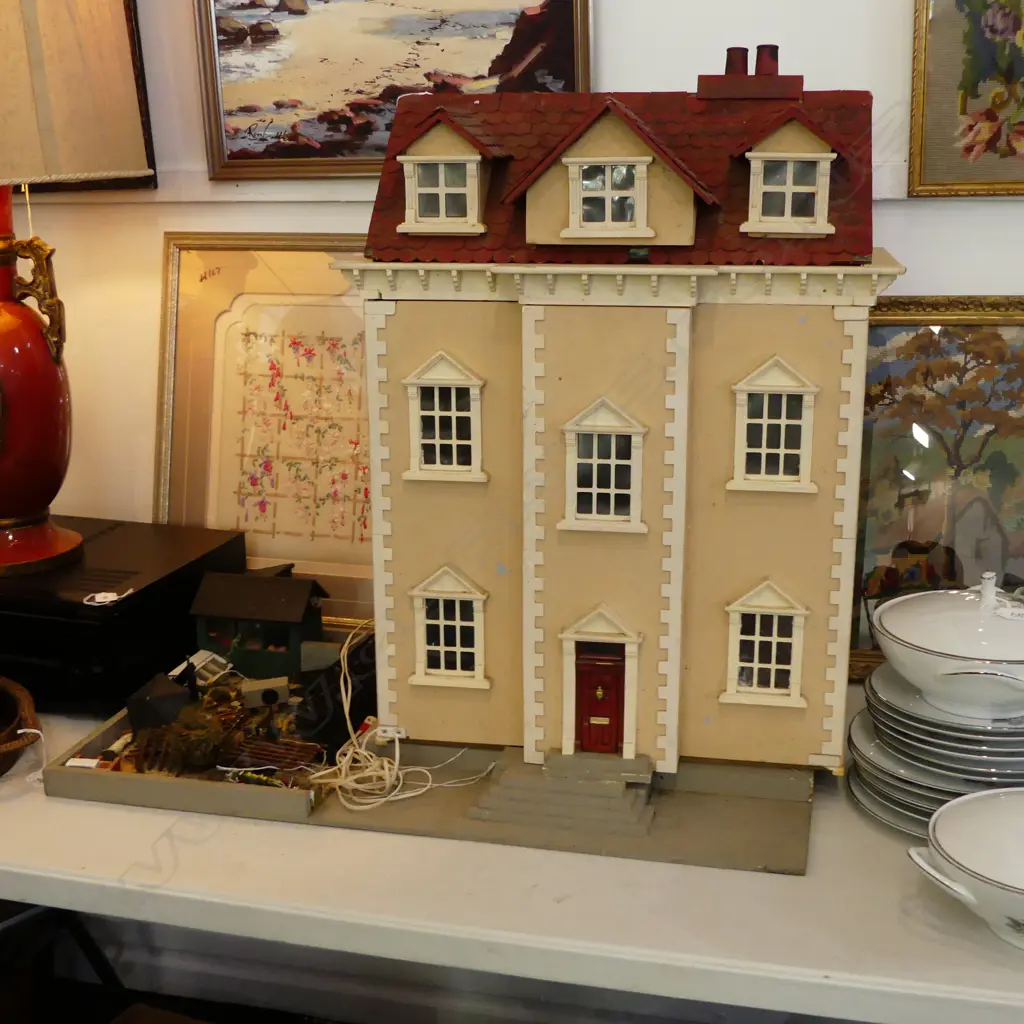 LG VINTAGE DOLLS HOUSE 800x500x700mm Image 1++