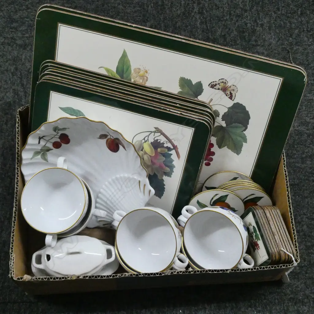 6 ROYAL WORCESTER EVESHAM COUPES + SHELL DISH, PLACEMATS Image 1++
