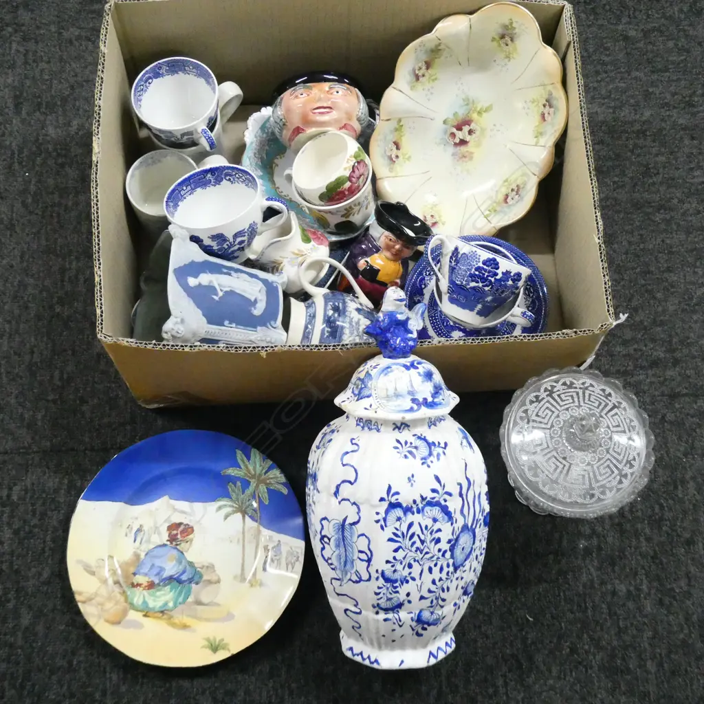 ASST. CHINA INCL. LG LIDDED DEFLT VASE (chips) Image 1++