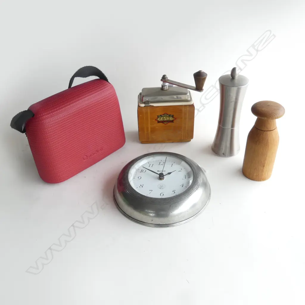 MARINONI PEWTER WALL CLOCK, RUNNING D.200mm, GERMAN 'GESTA' COFFEE GRINDER & 2 OTHERS & 'O' POCKET SHOULDER BAG Image 1++