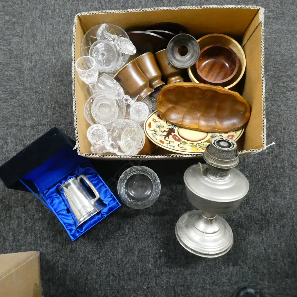 KERO LAMP, ASST. CRYSTAL INCL. 4 WATERFORD GLASSES H.110mm, WOOD WARE ETC Image 1++