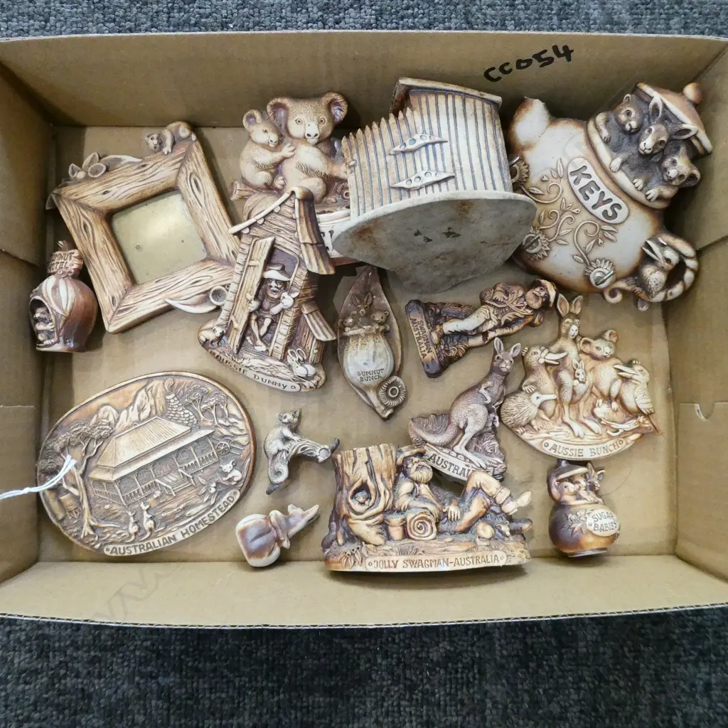 COLLECTION' SWAGMAN' POTTERY ITEMS Image 1++