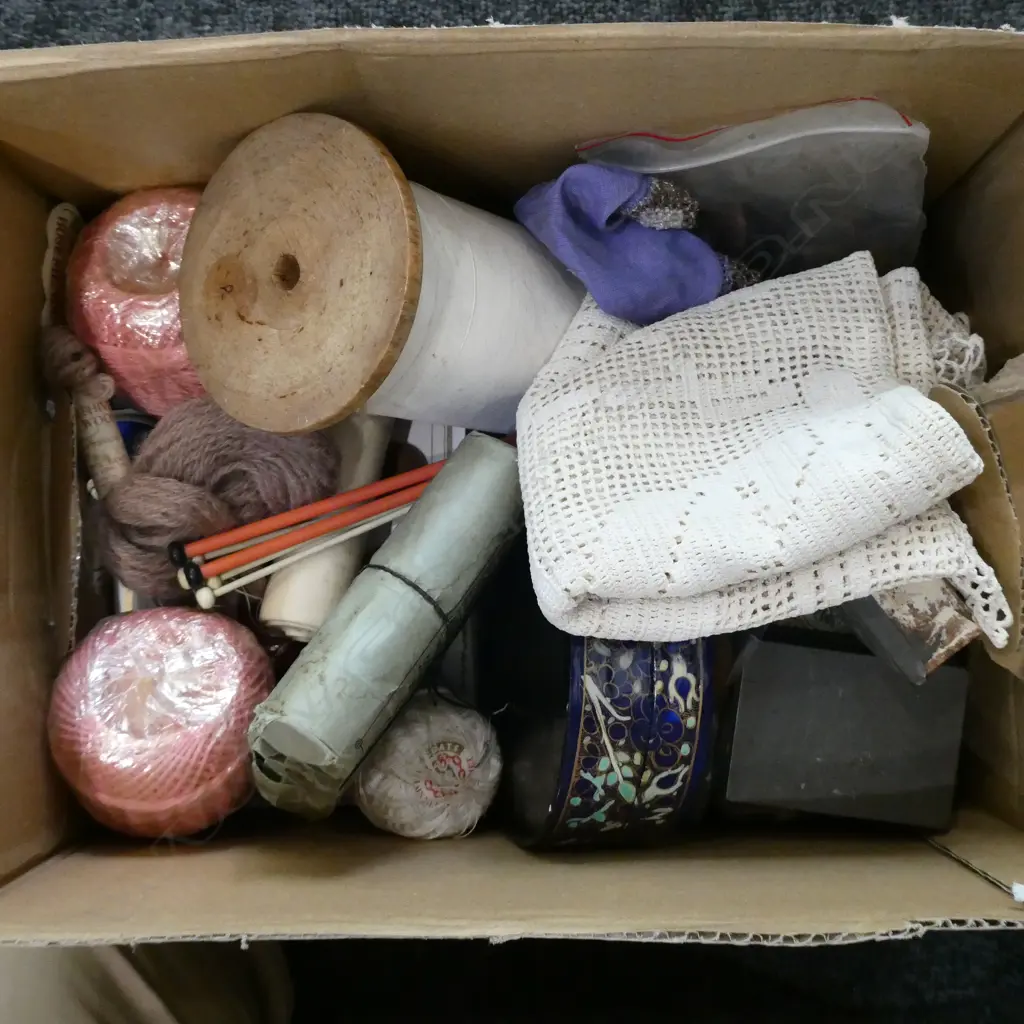 ASST. SEWING ITEMS; BUTTONS ETC Image 1++