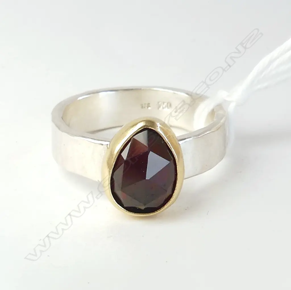 18CT GOLD AND STERLING SILVER MOZAMBIQUE GARNET RING HAND MADE BY HELEN ELIZABETH JEWELLERY size P 1/2 Image 1++