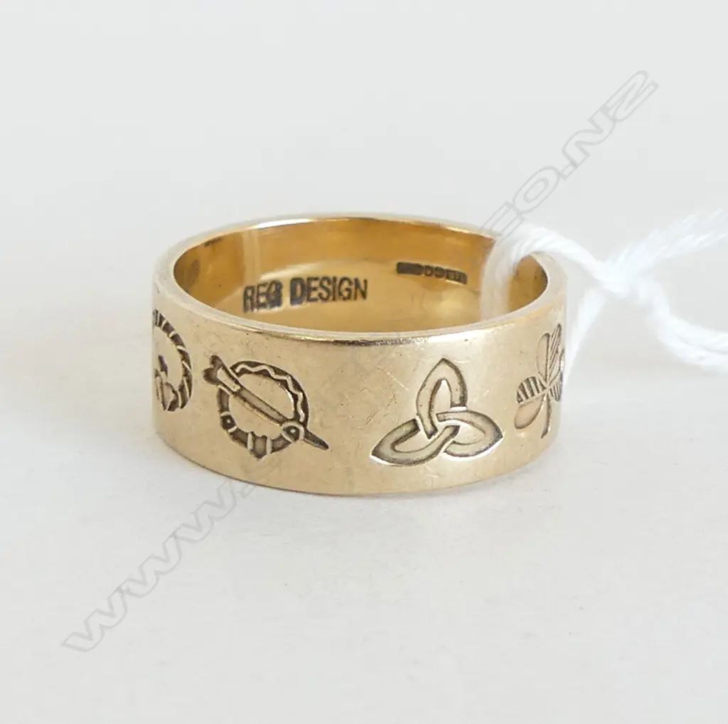 9CT RING w. IRISH DESIGN 6.1gms SIZE Q Image 1++