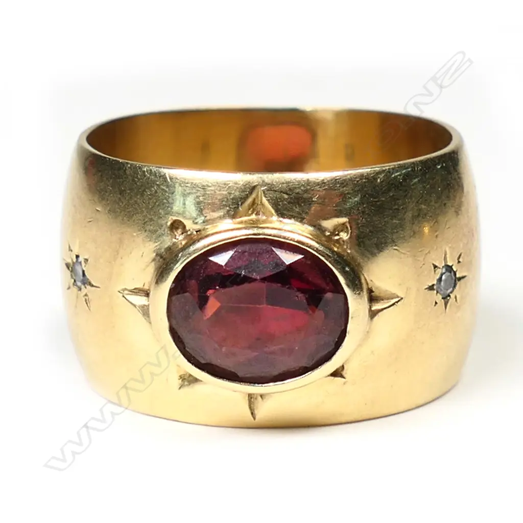 A heavy 18ct yellow gold garnet and diamond wide ring, Image 1++