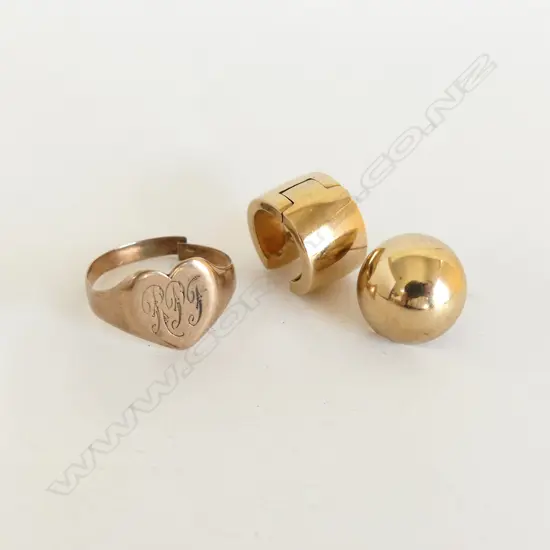 3 PCES 9CT SCRAP; SIGNET RING & 2 EARRINGS 7.8gms