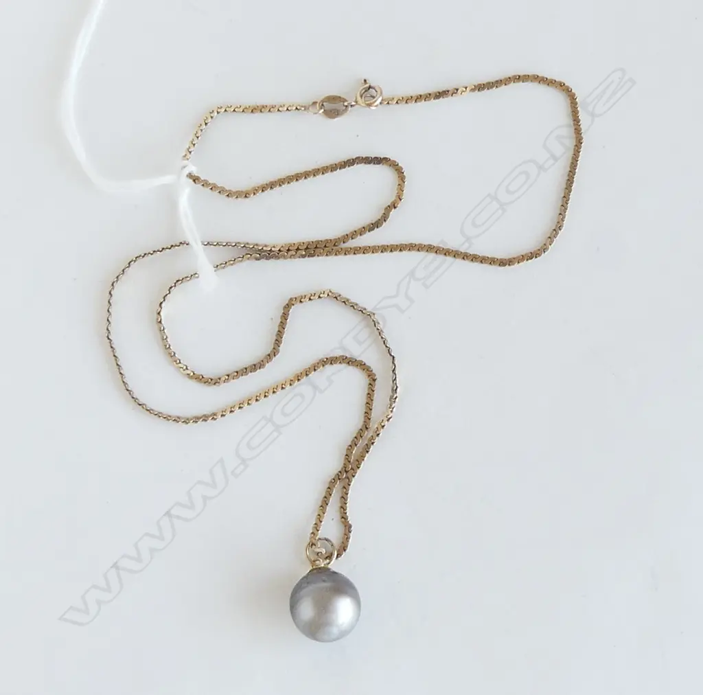 9CT NECKLACE w. BLACK PEARL PENDANT (CHAIN 4grms) 50cm long Image 1++