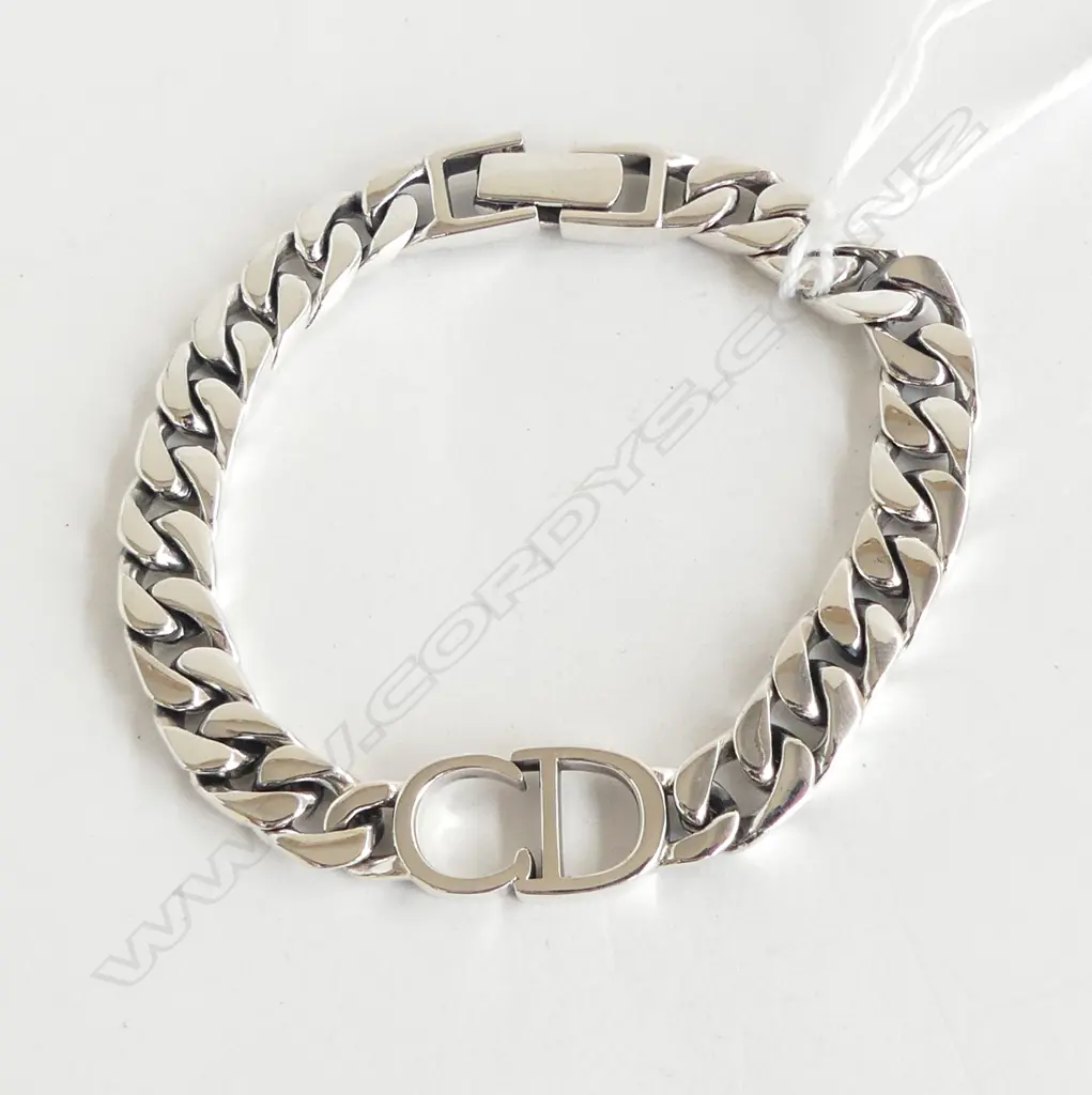 CD MODERN SILVER BRACELET flat curb link 25.3gms Image 1++