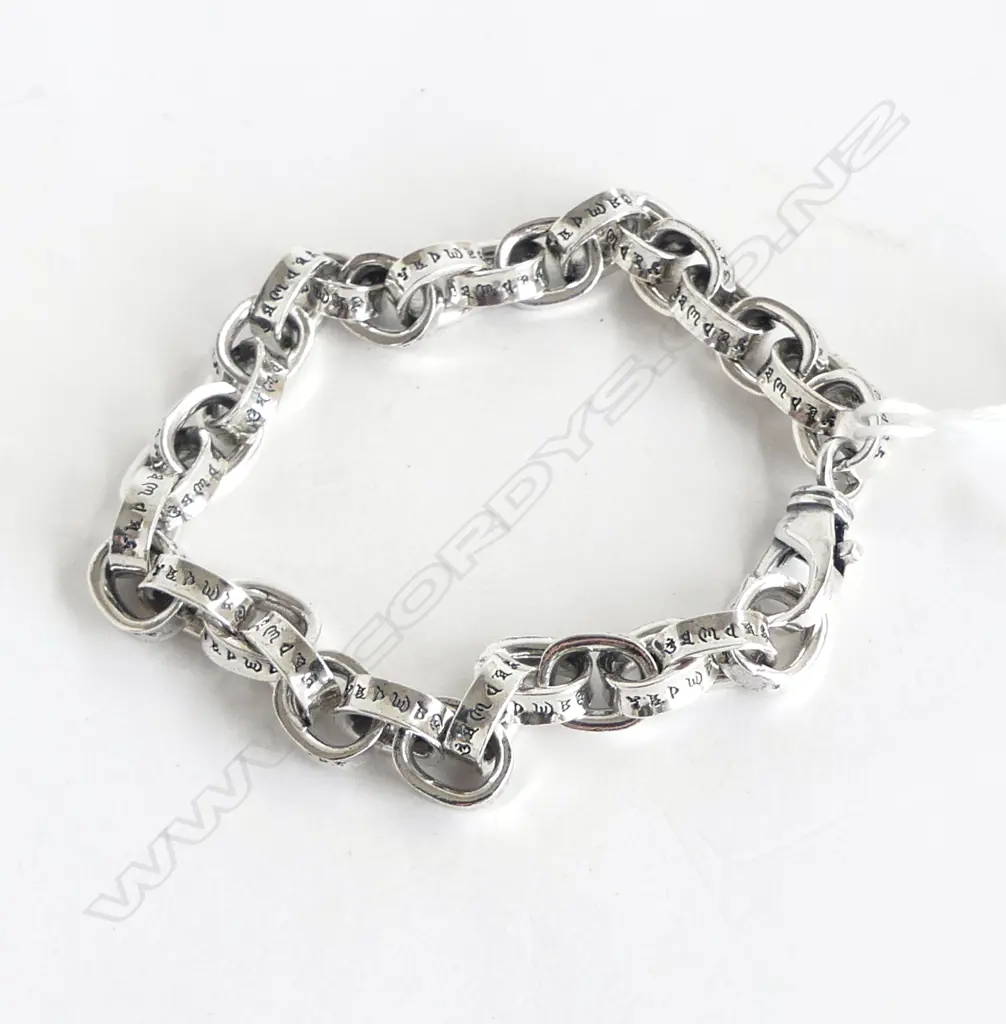 MODERN HEAVY SILVER BRACELET patterned links parrot clasp 31.8gms Image 1++
