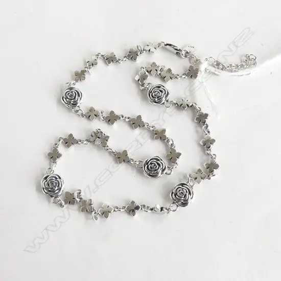 MODERN SILVER DESIGNER NECKLACE small cruciform & flowerhead type highlight links L.440mm 23.3gms