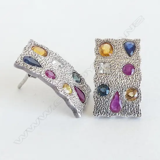 PR STG SILVER MULTI GEM EARRINGS, 6gms