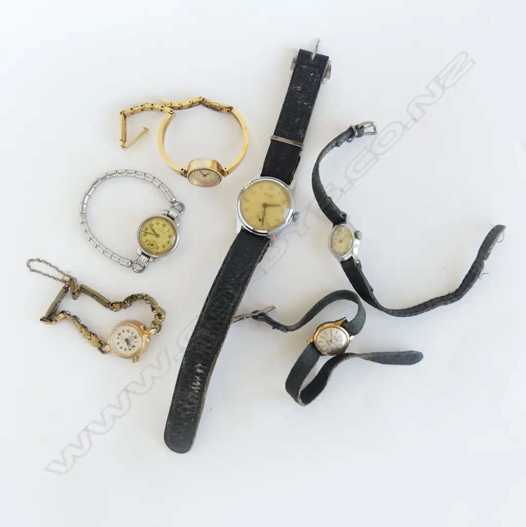 BAG 6 VINTAGE WRISTWATCHES Image 1++