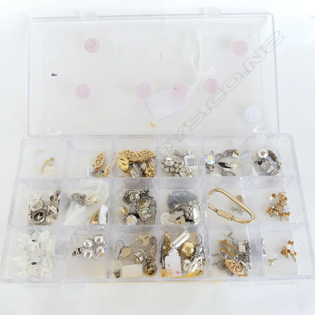 ASST. FINDINGS; PEARL CATCHES ETC Image 1++