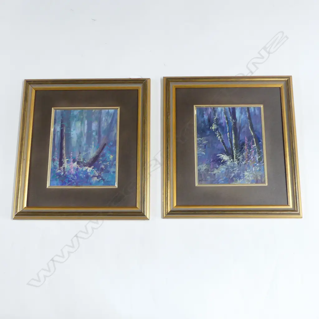 2 WAYNE SINCLAIR ARTWORKS; LITTLE FOXGLOVES No.1 & 2, OIL ON BOARD, 225x190mm Image 1++