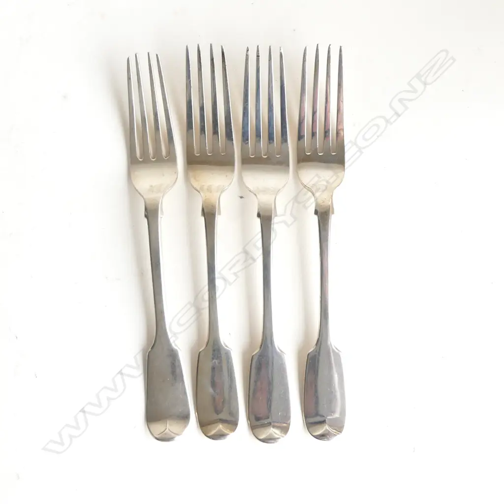 4 VICT S/SILVER DINNER FORKS 303GMS Image 1++